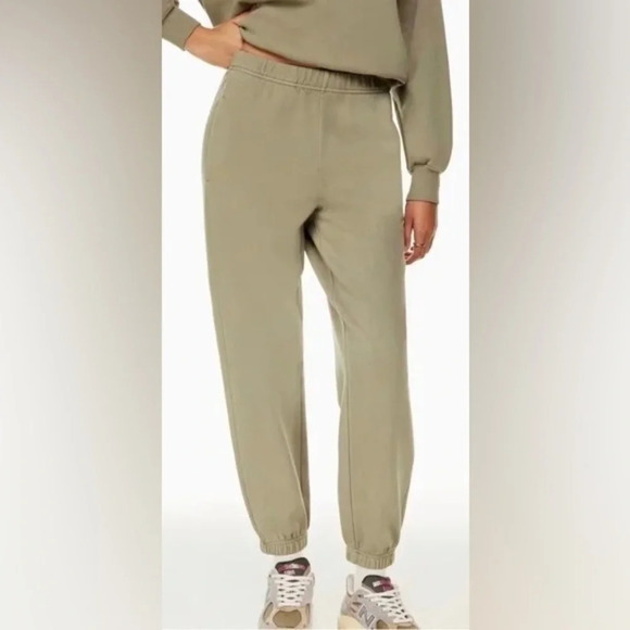 Wilfred Free Aritzia Organic  Cotton joggers oversized Sz S - Picture 2 of 10